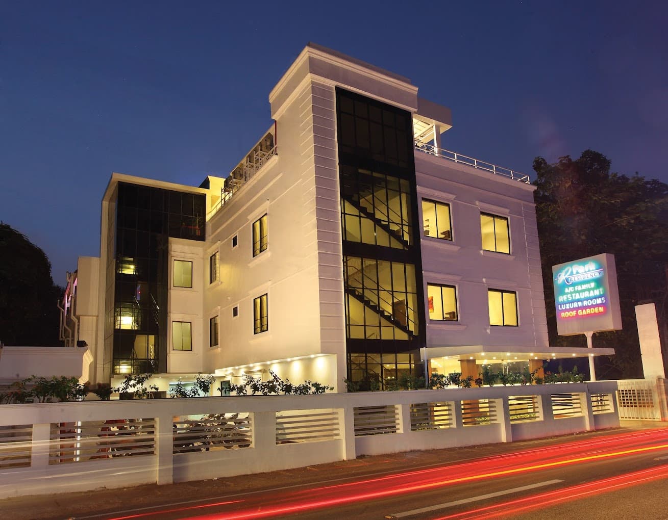 HOTEL PARK RESIDENCY