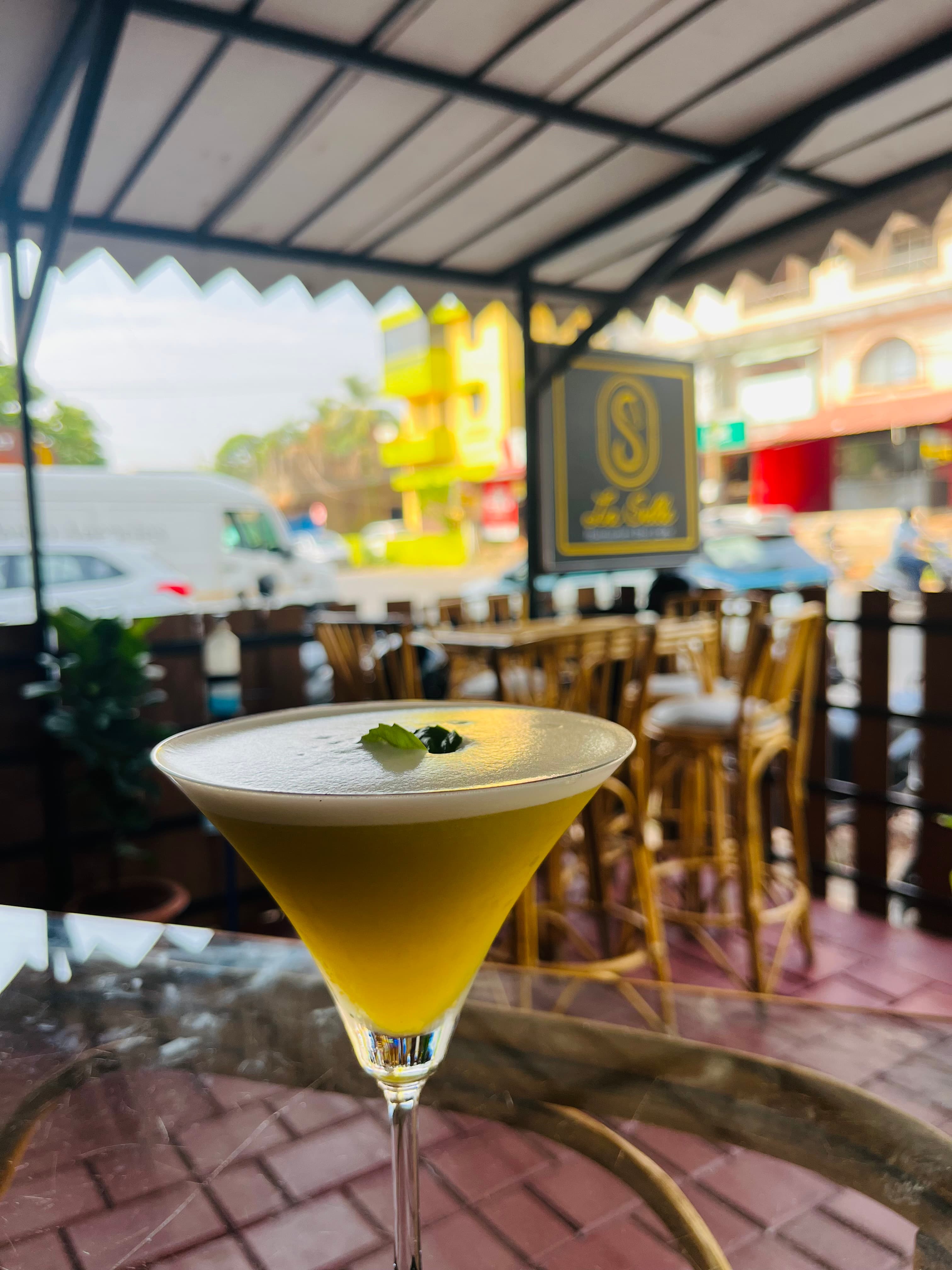 La Selle Restaurant Bar & Cafe