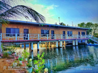 Munroe Drive Inn Island