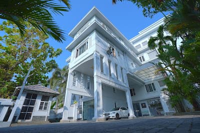 TGR SUITES