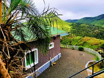 The Kissing Mountains resort