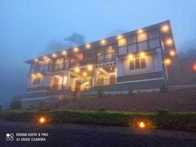 Misty Courtyard by UTH