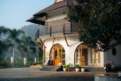 La Cascade Resort
