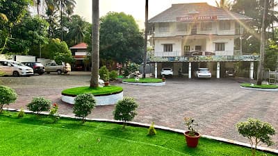 Ambady Resort Athirappilly