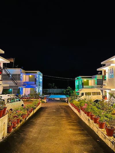 Luxe Hotel - Rooms & Villas