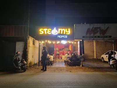 Steamy momos