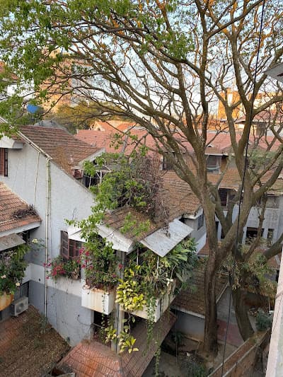 SmartStay Service Apartment