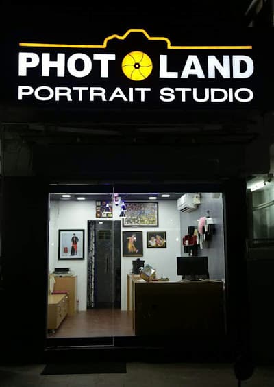 Photoland portrait studio